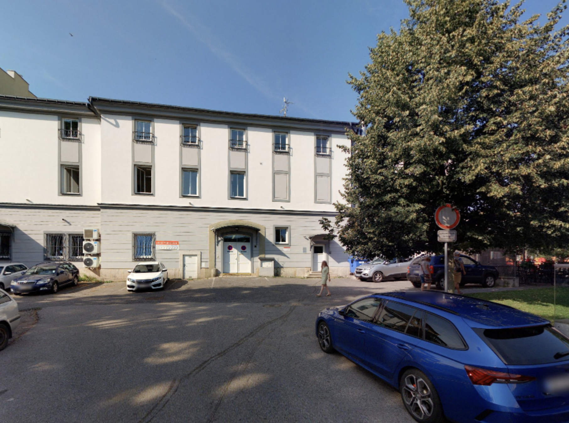 Descriptive Alt Text